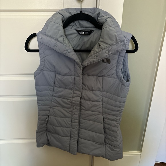 The North Face Women's Gray Puffer Vest - Picture 1 of 5